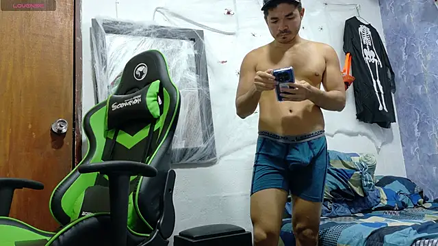 Snapshot of twinks_28 chatting on October 27, 10:58 pm twinks 28 online show from October 27, 10:58 pm