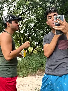 Snapshot of twinks_28 chatting on November 25, 7:03 pm twinks 28 online show from November 25, 7:03 pm