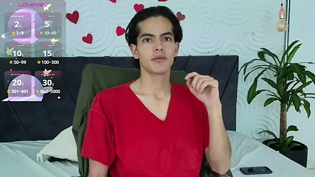 Maximoherrera 16 online show from April 18, 9:48 pm