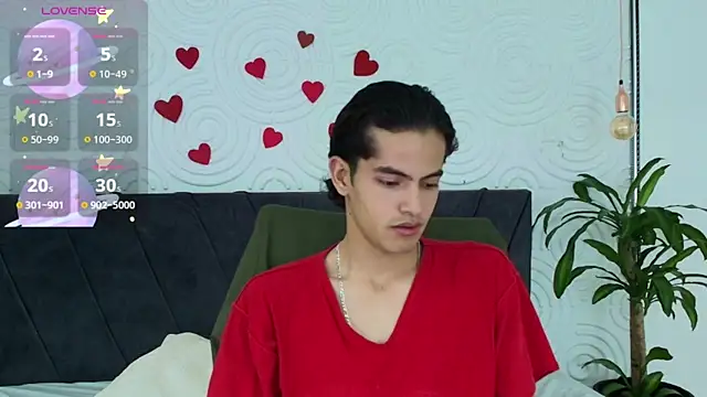 Maximoherrera 16 online show from May 6, 12:21 pm