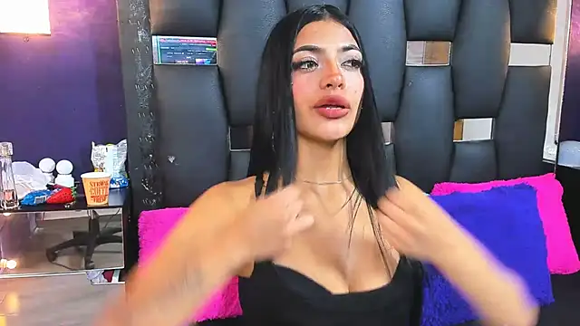 EMYCLARK01 online show from September 16, 1:06 am