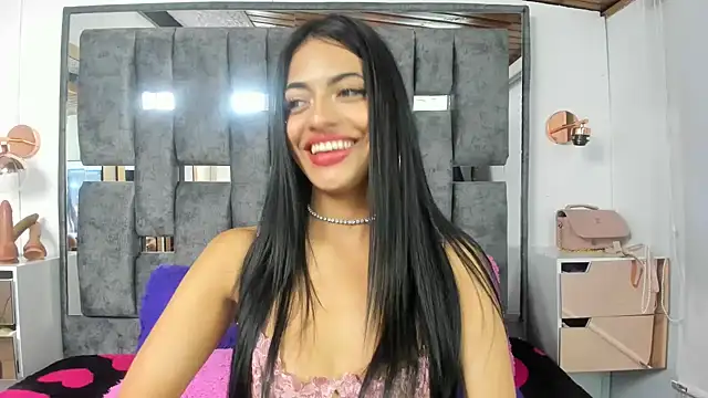 EMYCLARK01 online show from July 10, 1:43 am