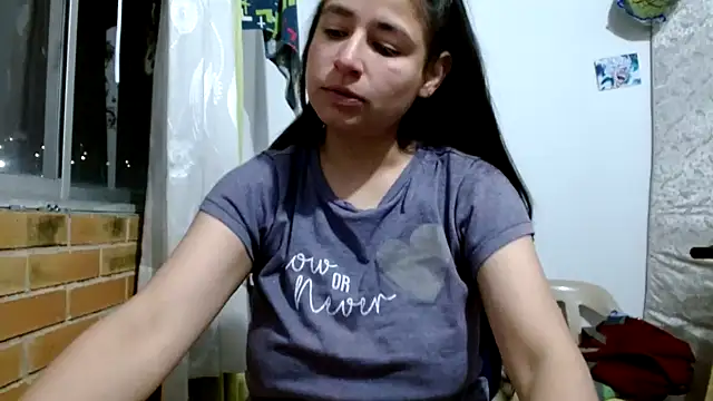 Snapshot of Escarcha-blue chatting on November 5, 1:16 am Escarcha-blue online show from November 5, 1:16 am