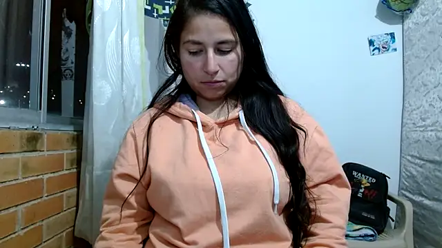 Snapshot of Escarcha-blue chatting on November 9, 11:25 pm Escarcha-blue online show from November 9, 11:25 pm