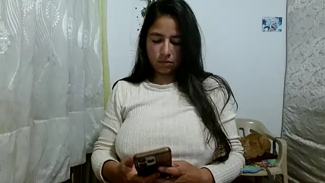 Snapshot of Escarcha-blue chatting on November 20, 12:33 am Escarcha-blue online show from November 20, 12:33 am