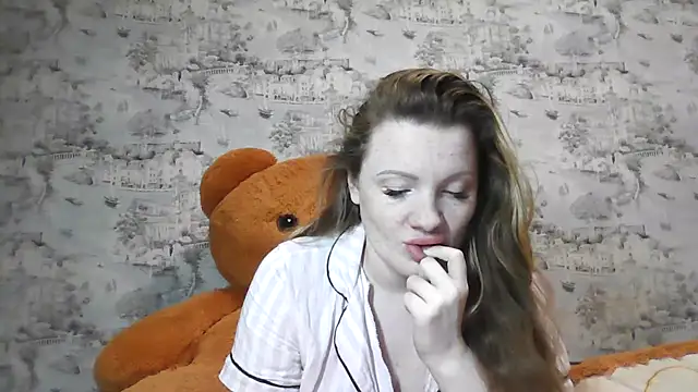 Eveline May online show from March 14, 5:29 pm