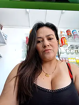 roxanasexy2025 online show from February 12, 3:07 pm