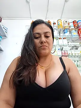 roxanasexy2025 online show from February 15, 4:03 pm