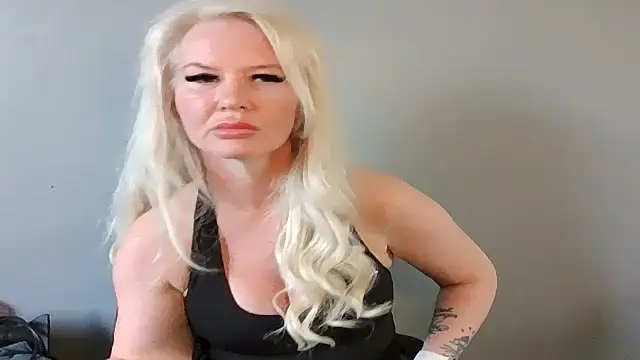 Blonde-Grace online show from May 12, 2:58 pm