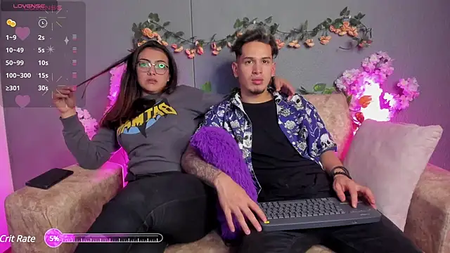 Snapshot of April_Nick299 chatting on March 18, 12:38 am April Nick299 online show from March 18, 12:38 am