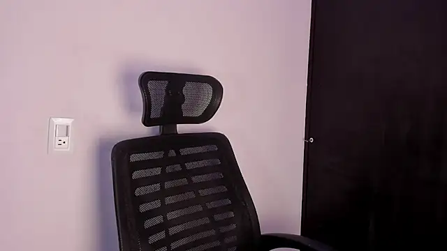 zephyra-angels online show from March 11, 3:12 am