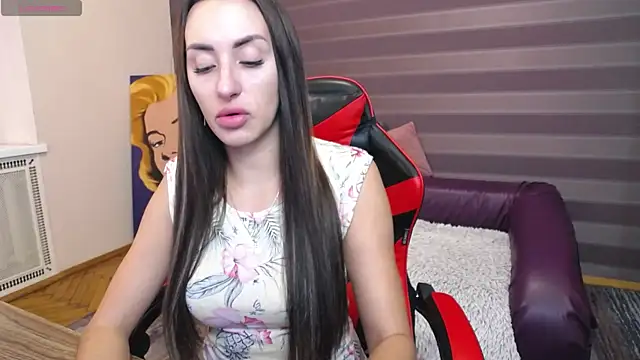 Snapshot of JenniferStone chatting on October 1, 7:25 am JenniferStone online show from October 1, 7:25 am