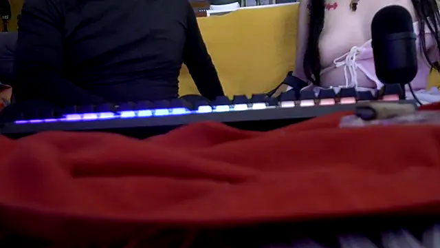 deathnote666  online show from March 8, 7:38 am