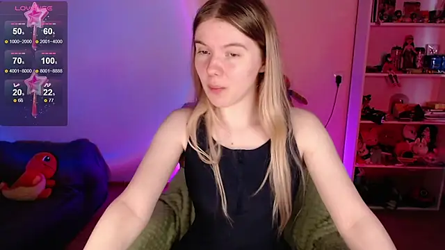 Strawberry juli online show from June 6, 5:34 am