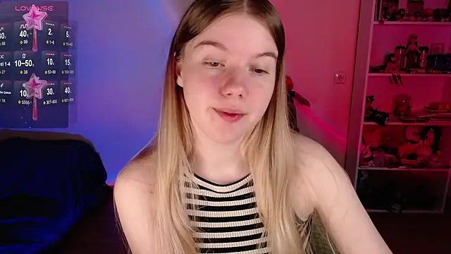 Strawberry juli online show from June 11, 3:48 am