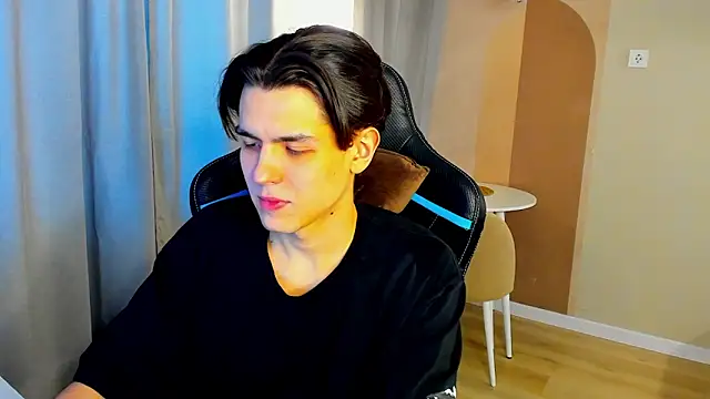 TravisRevas online show from March 7, 12:02 pm