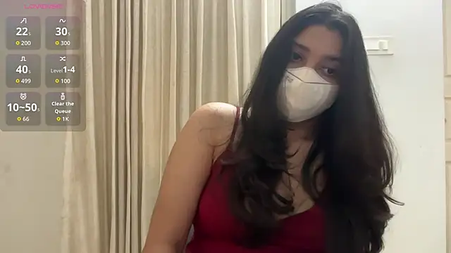 Snapshot of oviyakalra chatting on November 4, 4:11 am oviyakalra online show from November 4, 4:11 am