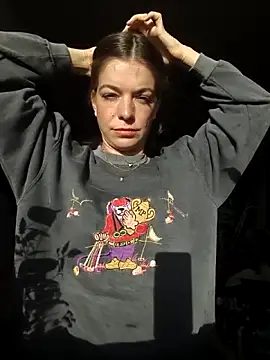 Snapshot of Rosemarie_Blu chatting on November 13, 8:46 am Rosemarie Blu online show from November 13, 8:46 am