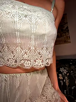 Snapshot of Rosemarie_Blu chatting on November 20, 4:12 am Rosemarie Blu online show from November 20, 4:12 am