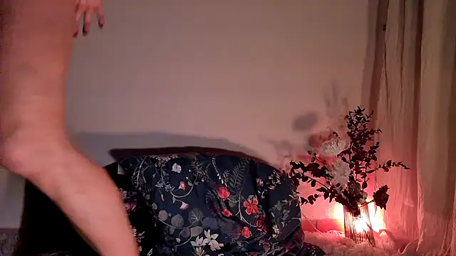 Snapshot of Rosemarie_Blu chatting on January 17, 6:29 am Rosemarie Blu online show from January 17, 6:29 am