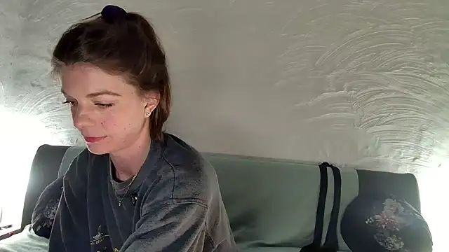 Snapshot of Rosemarie_Blu chatting on March 9, 8:35 pm Rosemarie Blu online show from March 9, 8:35 pm