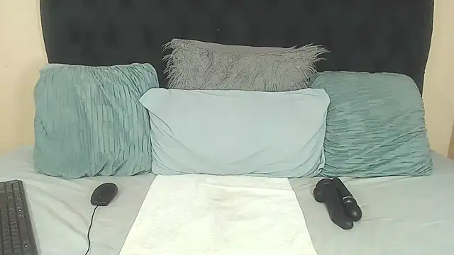 BootyClitQueen online show from September 23, 1:25 pm