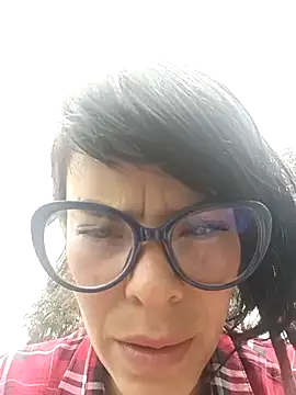 Snapshot of Ali3Martin chatting on March 21, 6:29 pm Ali3Martin online show from March 21, 6:29 pm