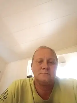 wetnwildforyou online show from September 29, 6:13 pm