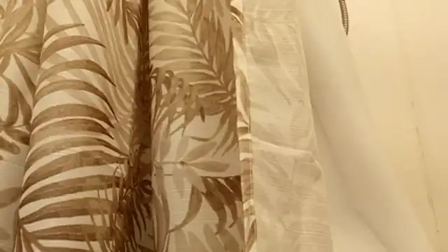 wetnwildforyou online show from November 23, 7:02 pm