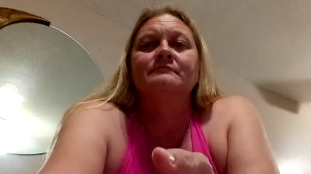 wetnwildforyou online show from November 25, 2:55 am