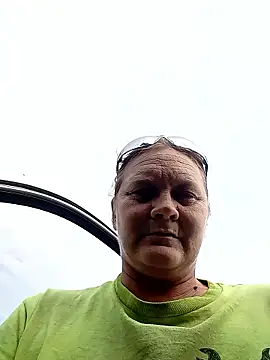 wetnwildforyou online show from December 1, 8:14 pm