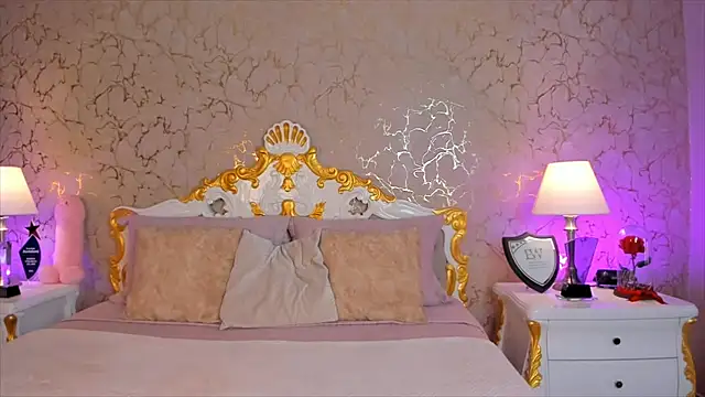 Snapshot of ScarlettWallace chatting on October 28, 9:39 pm ScarlettWallace online show from October 28, 9:39 pm