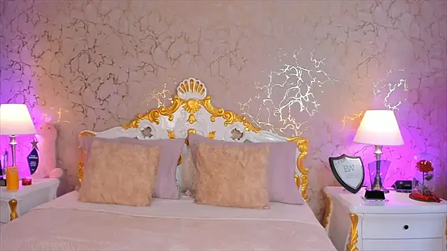 Snapshot of ScarlettWallace chatting on November 16, 8:58 pm ScarlettWallace online show from November 16, 8:58 pm