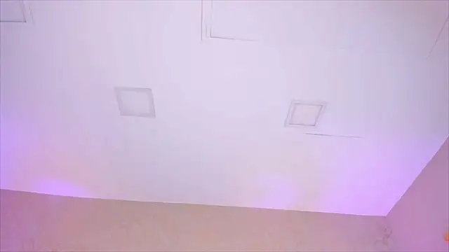 Snapshot of ScarlettWallace chatting on December 15, 8:35 pm ScarlettWallace online show from December 15, 8:35 pm