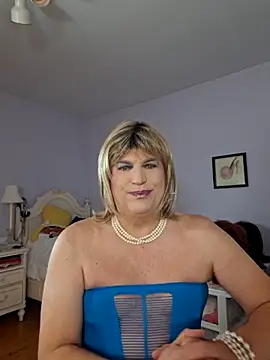 Snapshot of Victoriatv1 chatting on October 21, 10:43 pm Victoriatv1 online show from October 21, 10:43 pm