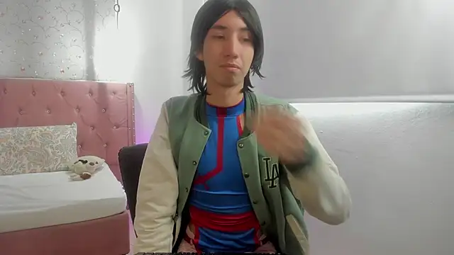 loverisu-coral online show from February 2, 9:02 pm