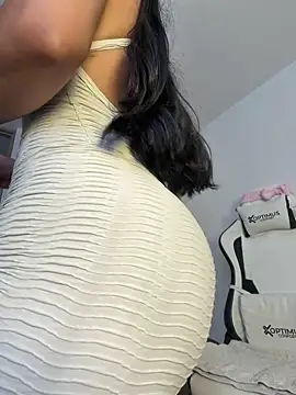 Snapshot of AshleyG_222 chatting on May 10, 4:45 pm AshleyG 222 online show from May 10, 4:45 pm