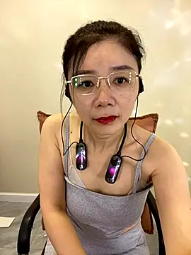 Snapshot of xiaowang0523 chatting on September 27, 5:23 am xiaowang0523 online show from September 27, 5:23 am