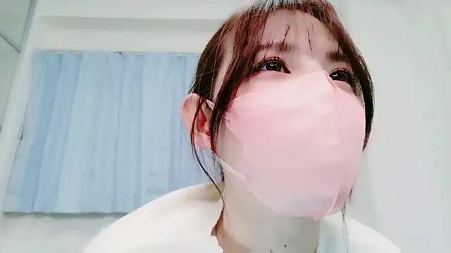 Snapshot of NANA_7 chatting on March 6, 10:12 am NANA 7 online show from March 6, 10:12 am