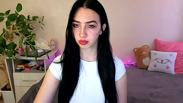 Snapshot of WildKittenX_ chatting on May 24, 5:01 am WildKittenX online show from May 24, 5:01 am