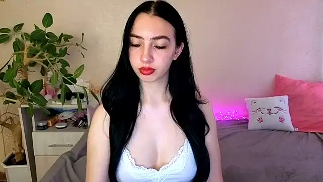 Snapshot of WildKittenX_ chatting on May 26, 4:08 am WildKittenX online show from May 26, 4:08 am