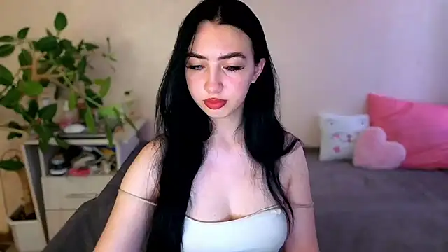 Snapshot of WildKittenX_ chatting on July 2, 4:07 am WildKittenX online show from July 2, 4:07 am