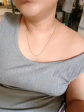 Snapshot of pallu_telgu_kannada chatting on February 25, 10:47 am pallu telgu kannada online show from February 25, 10:47 am