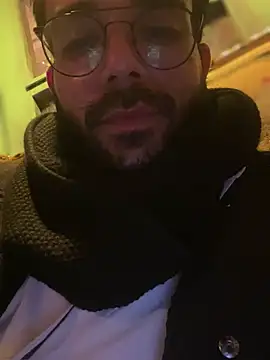 Snapshot of YJeromZCoxk chatting on March 10, 1:12 am YJeromZCoxk online show from March 10, 1:12 am