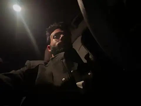 Snapshot of YJeromZCoxk chatting on March 12, 11:33 pm YJeromZCoxk online show from March 12, 11:33 pm