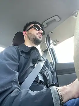 Snapshot of YJeromZCoxk chatting on March 19, 5:08 am YJeromZCoxk online show from March 19, 5:08 am