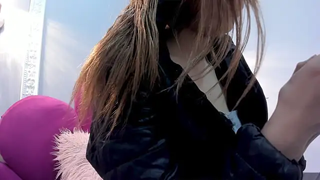 Bonniie 22 online show from February 10, 7:51 pm