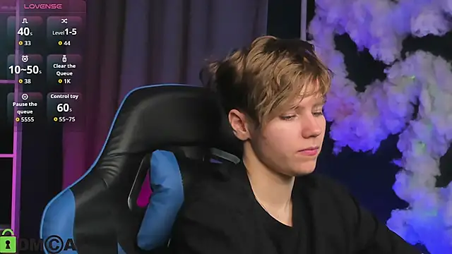 Snapshot of Jean_Wilsons chatting on October 25, 11:29 am Jean Wilsons online show from October 25, 11:29 am