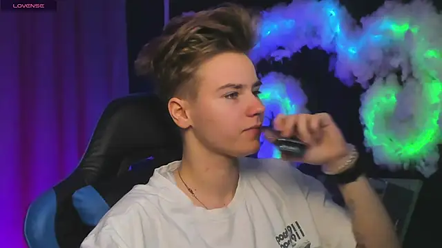 Snapshot of Jean_Wilsons chatting on November 25, 11:21 am Jean Wilsons online show from November 25, 11:21 am