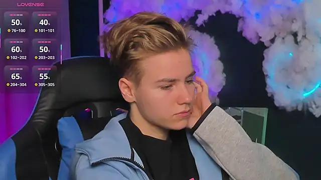 Snapshot of Jean_Wilsons chatting on December 1, 11:26 am Jean Wilsons online show from December 1, 11:26 am